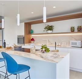 3 bedroom villa with infinity pool, jacuzzi & sauna, Castellammare del Golfo, sleeps 6